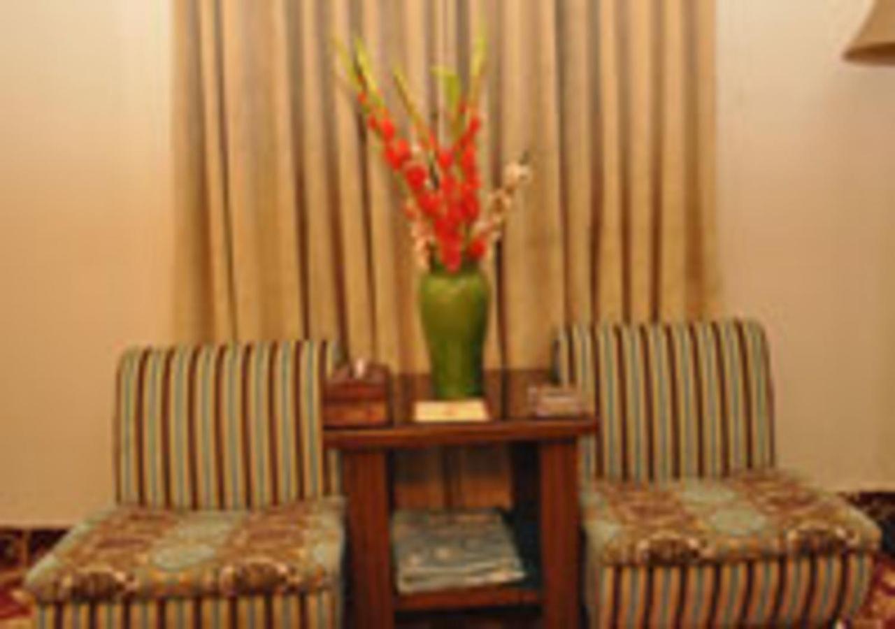Rajone Hotel Faisalabad Ngoại thất bức ảnh