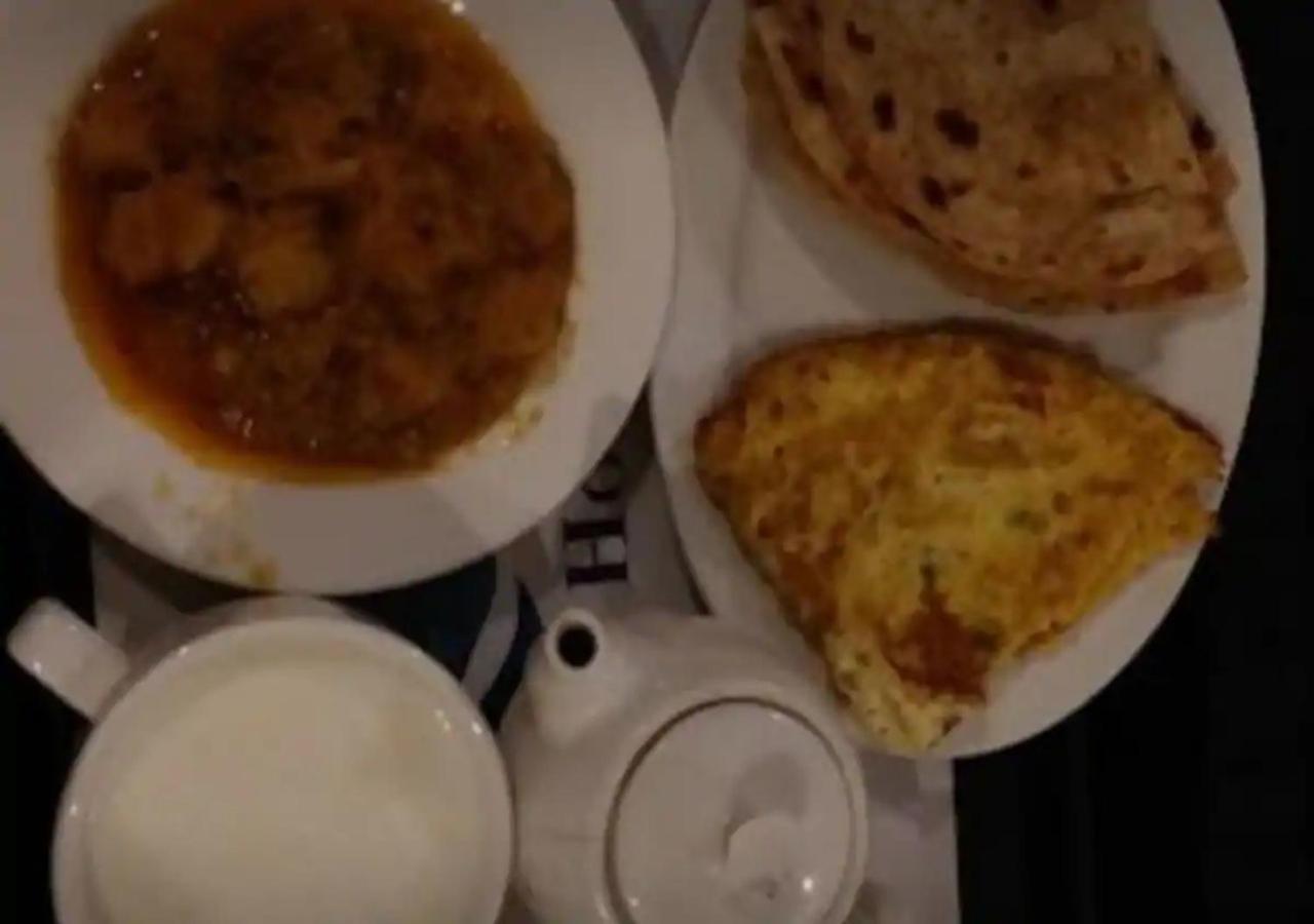 Rajone Hotel Faisalabad Ngoại thất bức ảnh